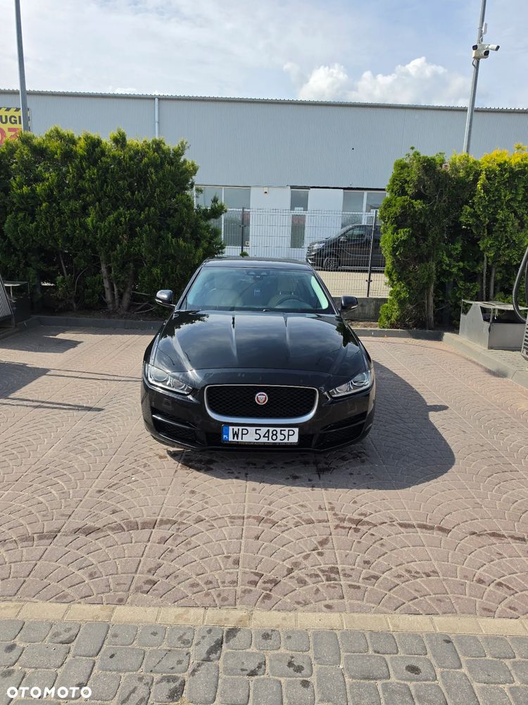 Jaguar XE 2.0 D Prestige - 20