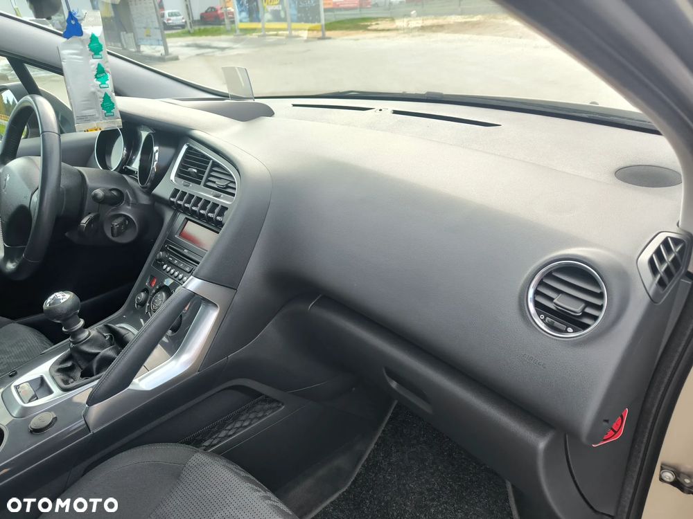 Peugeot 3008 - 19