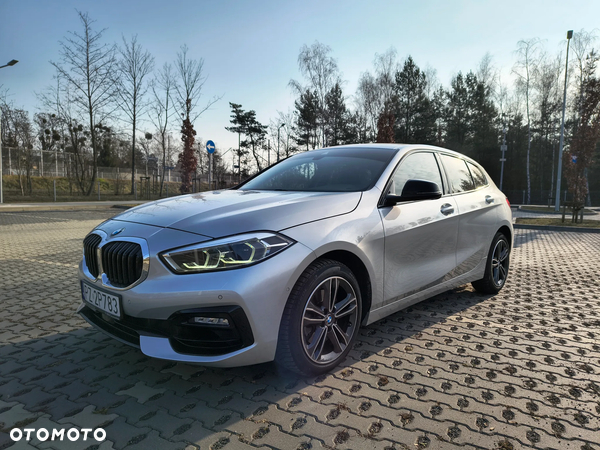 BMW Seria 1 118i Sport Line