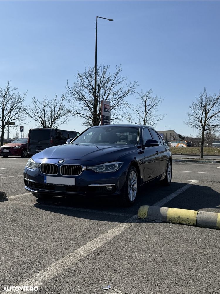 BMW Seria 3 330i xDrive AT Luxury Line - 3