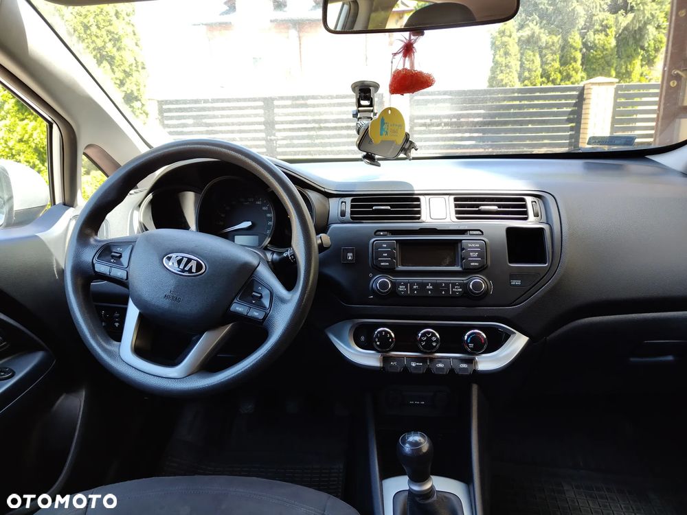 Kia Rio 1.2 M - 13