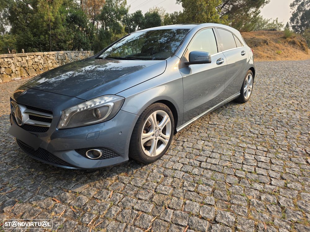 Mercedes-Benz A 200 CDI (BlueEFFICIENCY) Urban - 2