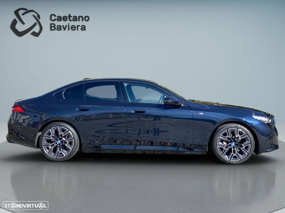 BMW i5 eDrive40 Pack Desportivo M - 23