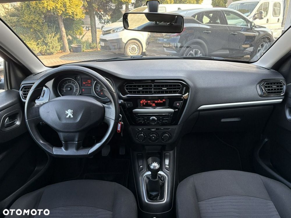 Peugeot 301 - 10