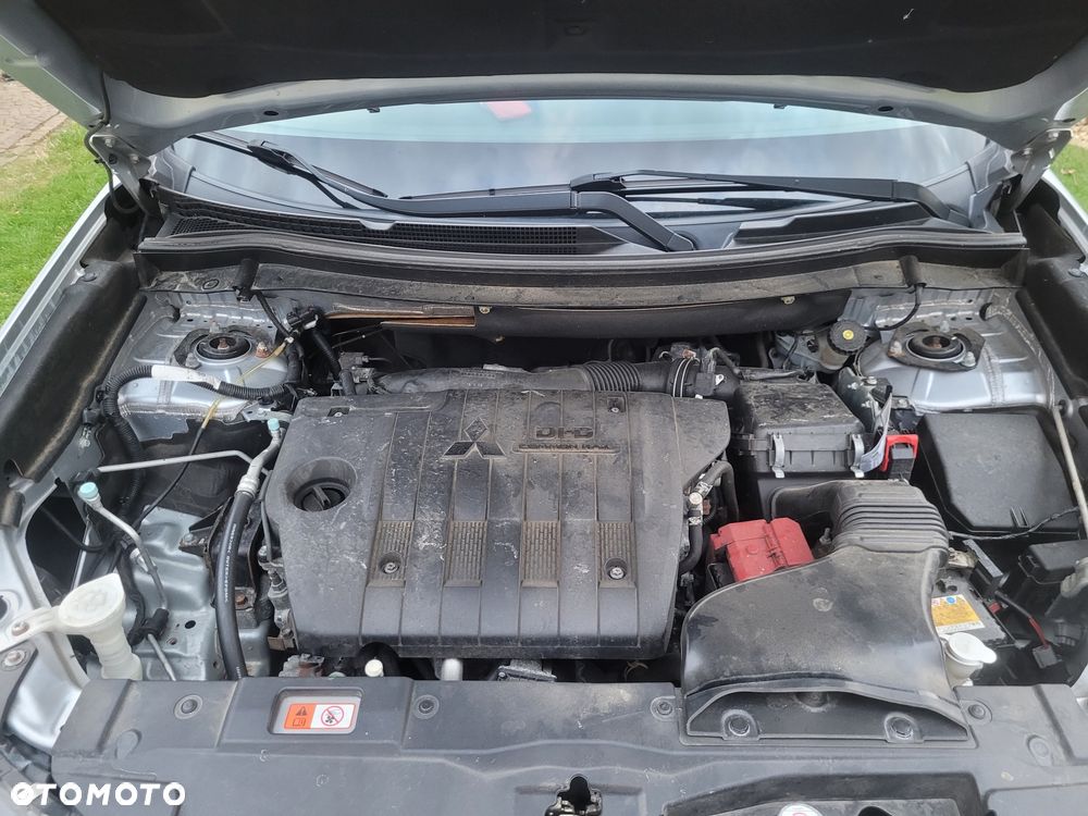 Mitsubishi Outlander - 19