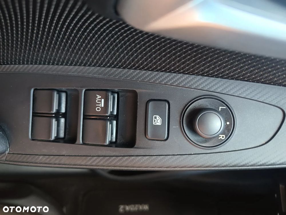 Mazda 2 SKYACTIV-G 90 KIZOKU - 34