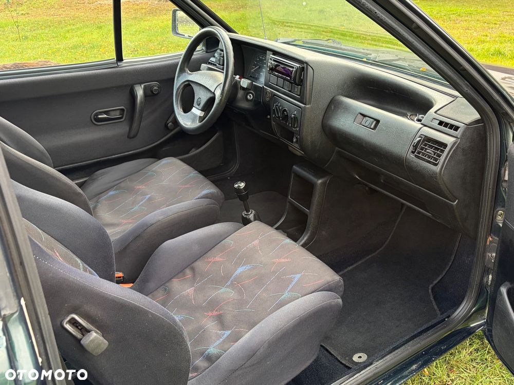Volkswagen Polo - 12