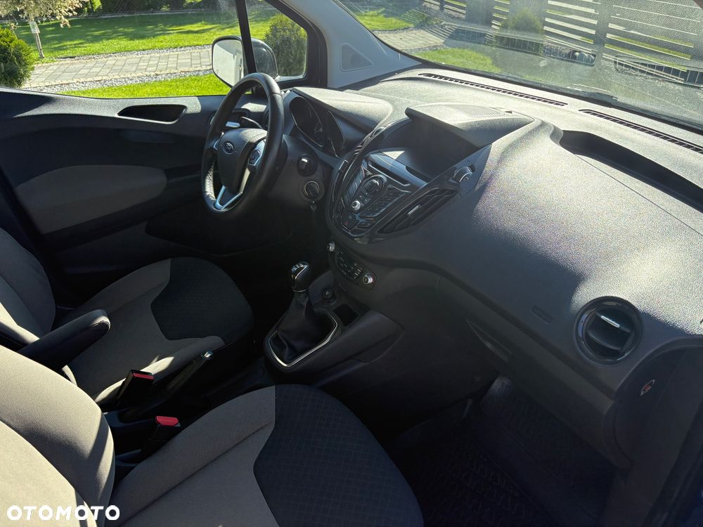 Ford Tourneo Courier 1.0 EcoBoost S&S Titanium - 11