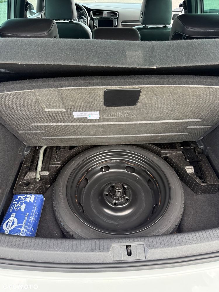 Volkswagen Golf - 13
