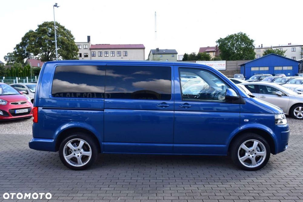 Volkswagen Caravelle - 2