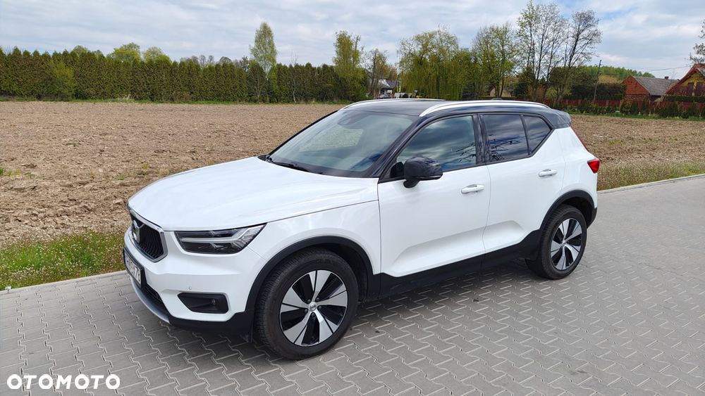 Volvo XC 40 T3 Momentum Pro - 1