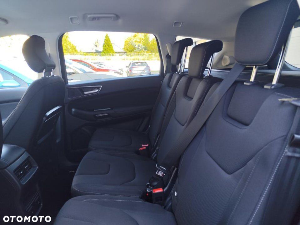 Ford S-Max - 12