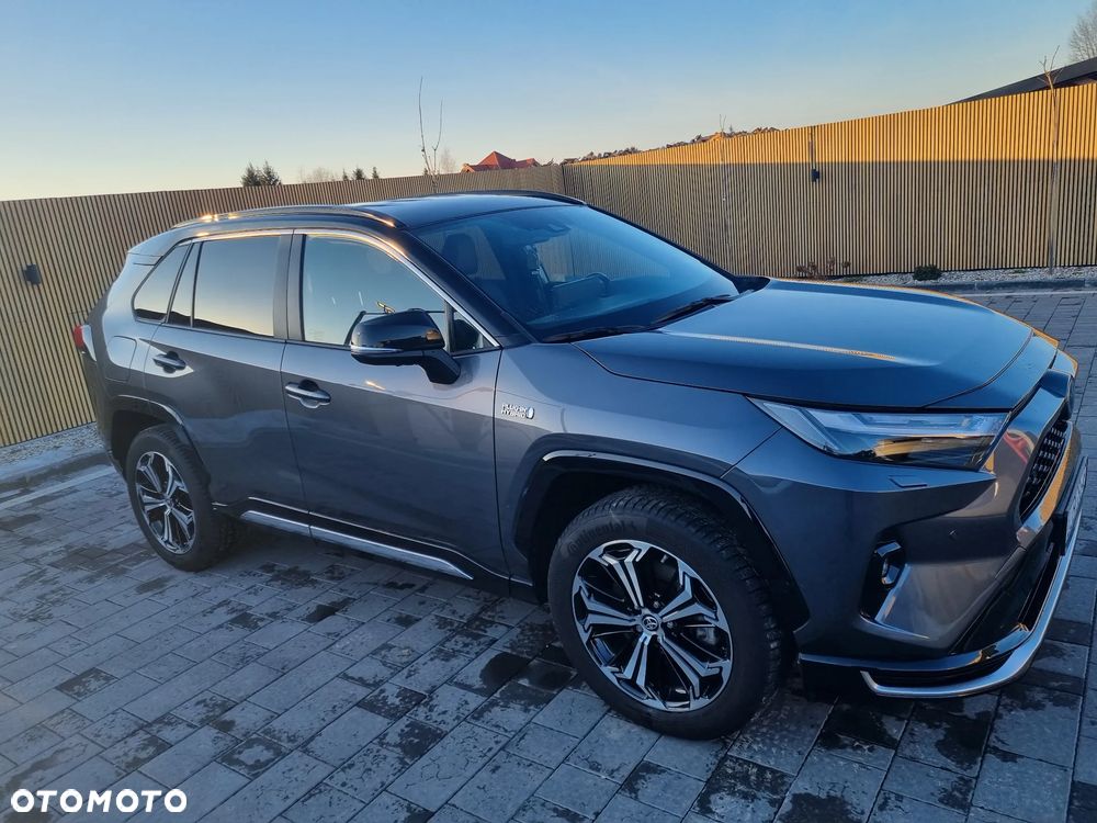 Toyota RAV4 - 1