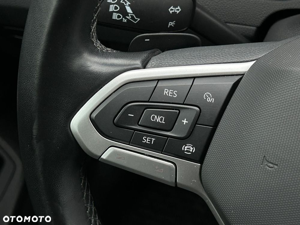 Volkswagen Passat - 21