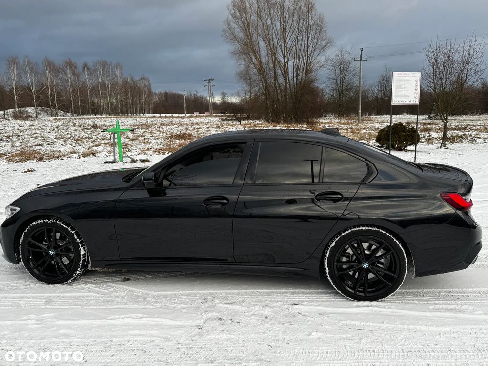 BMW Seria 3 330i xDrive M Sport - 2