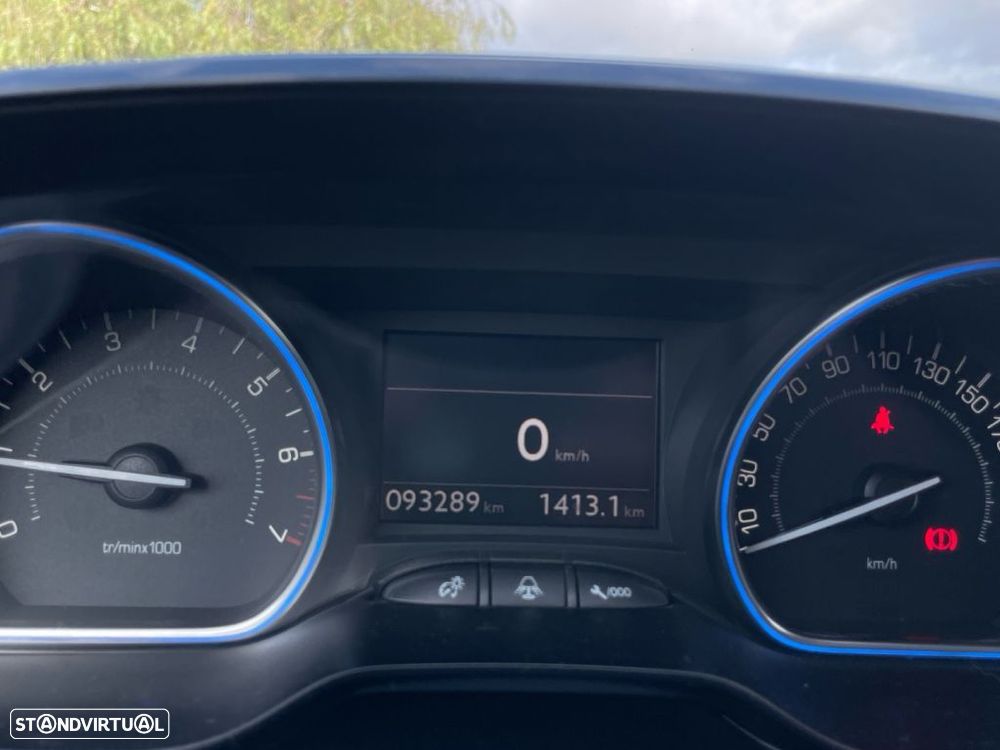 Peugeot 2008 1.2 PureTech Active - 3