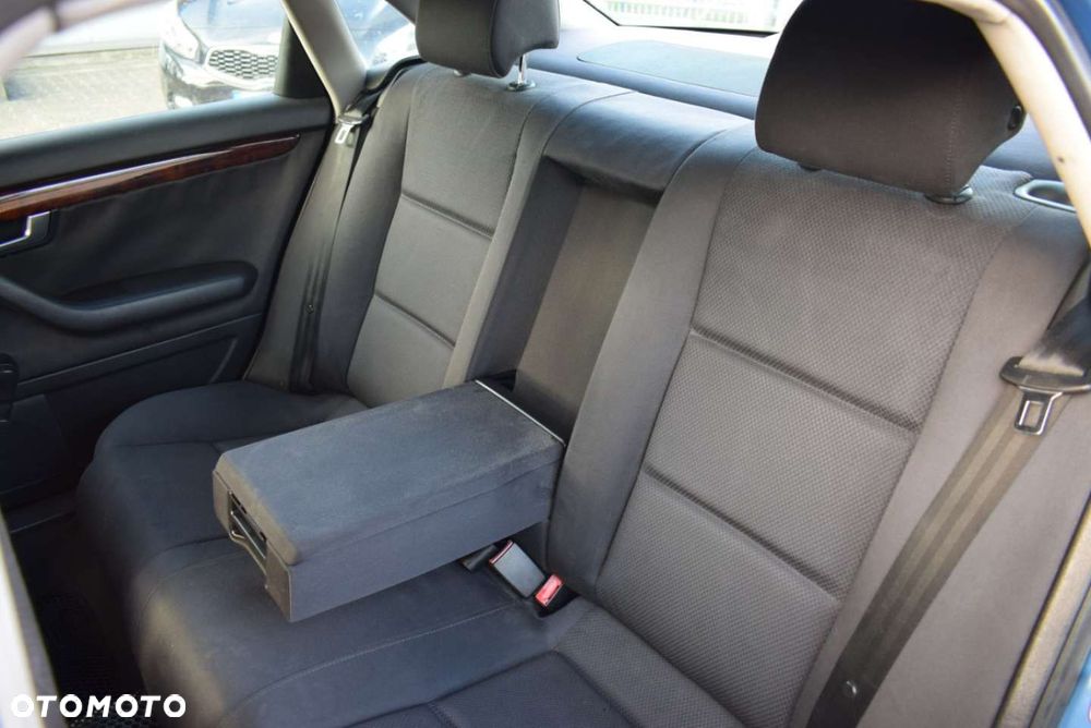 Audi A4 Limousine - 19
