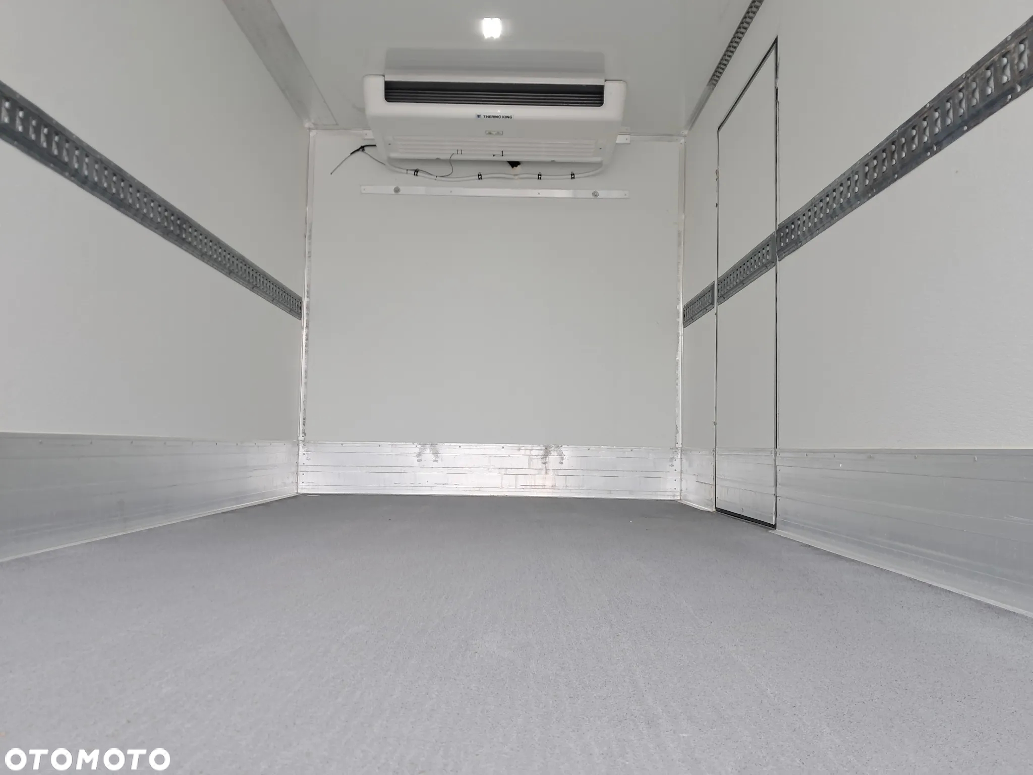 Iveco 72C18  Chłodnia IGLOOCAR  THERMO-KING 600  Salon Polska - 16