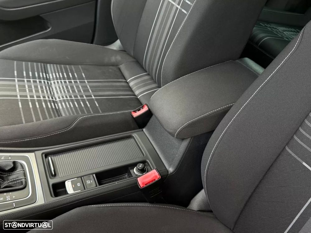 VW Golf 1.6 TDI BlueMotion DSG Comfortline - 17