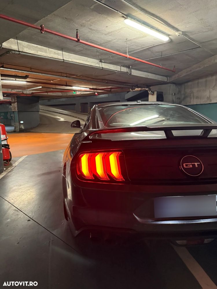Ford Mustang - 8