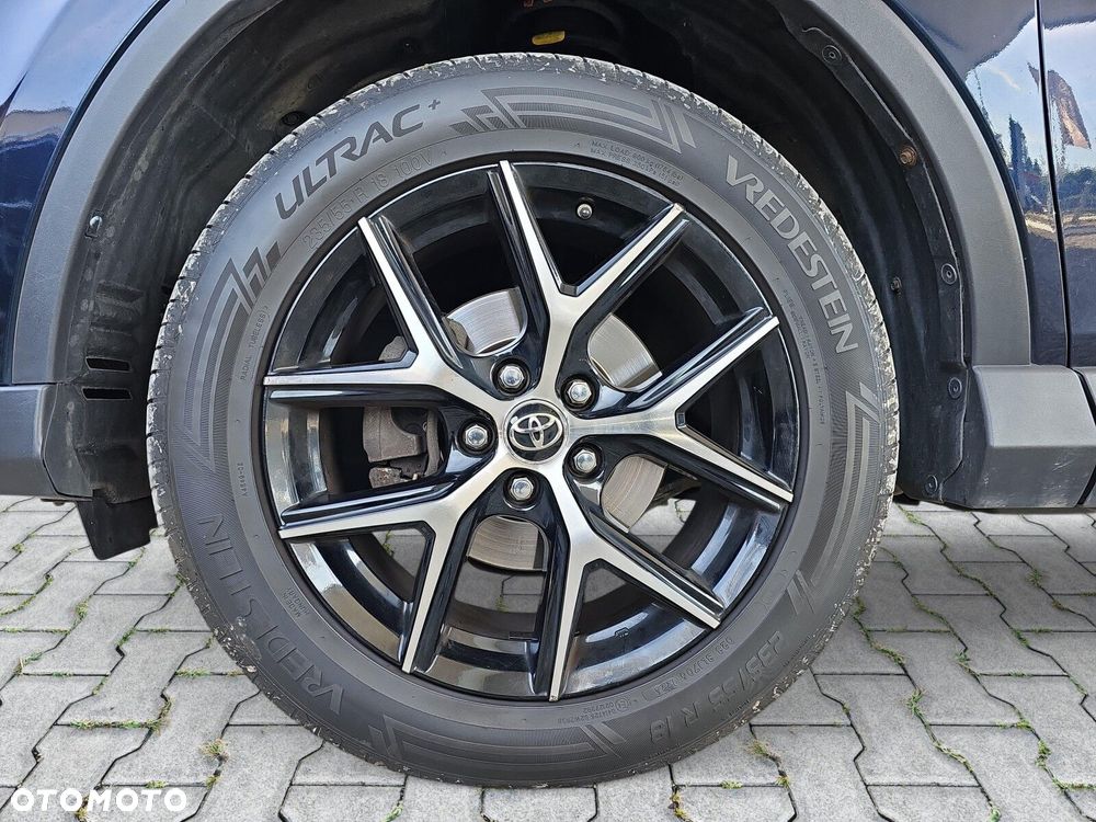 Toyota RAV4 - 10