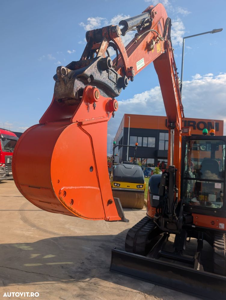 Hitachi ZX48U-6, 2023, 2.662h, CUPLA RAPIDA HIDR+3 CUPE NOI, Lama nivelare, Masa operationala 5t, latime 2m, ad sapare 4m, ridica 2,6t, Aer cond, Antifurt, senile 80% ok, posibil leasing 4 ani, PROMOTIE 39.500 EUR+Tva - 18