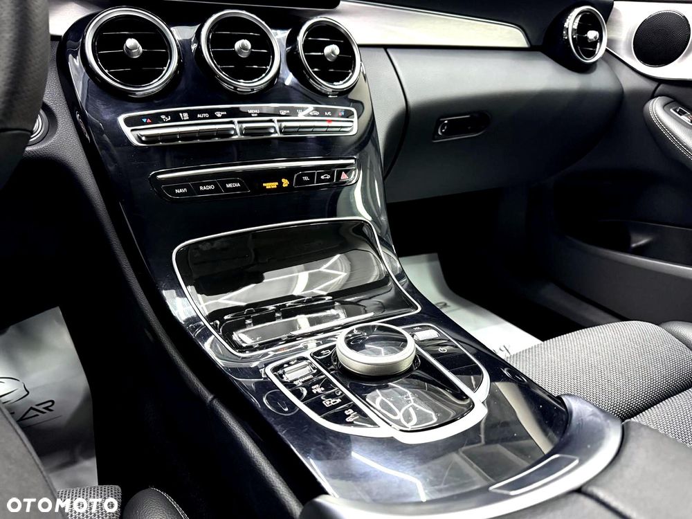 Mercedes-Benz Klasa C - 22