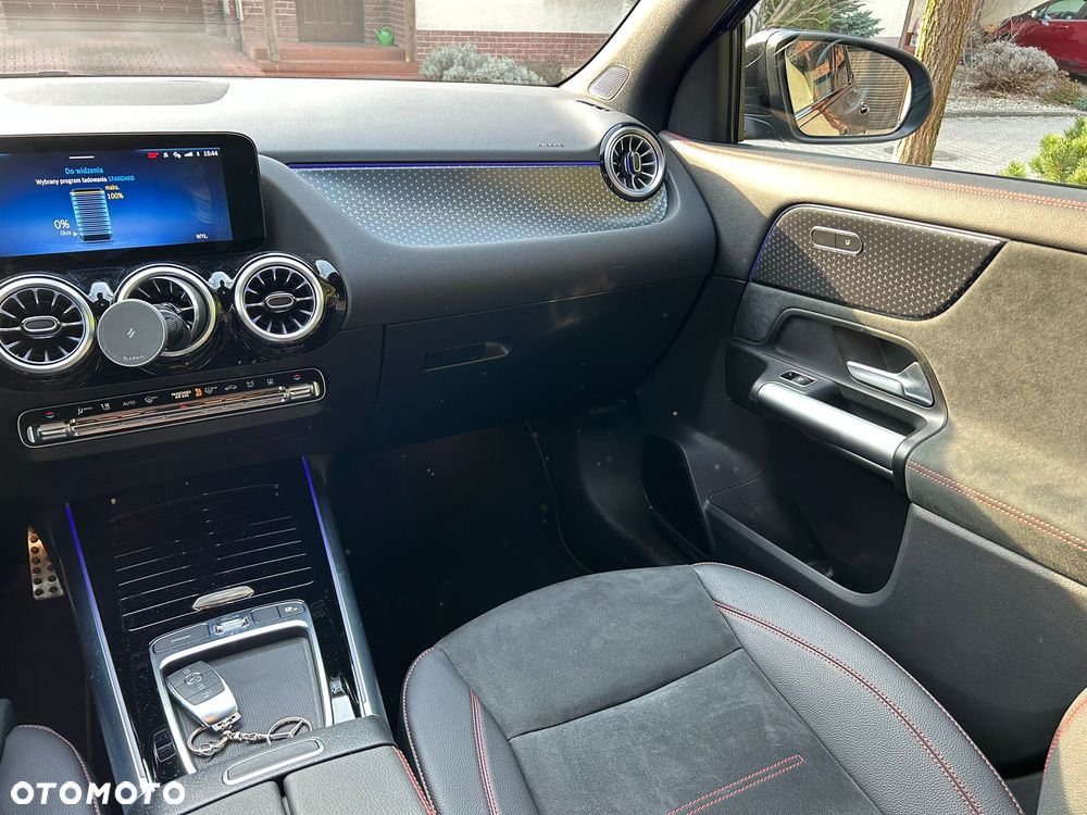 Mercedes-Benz GLA 250e AMG Line - 29