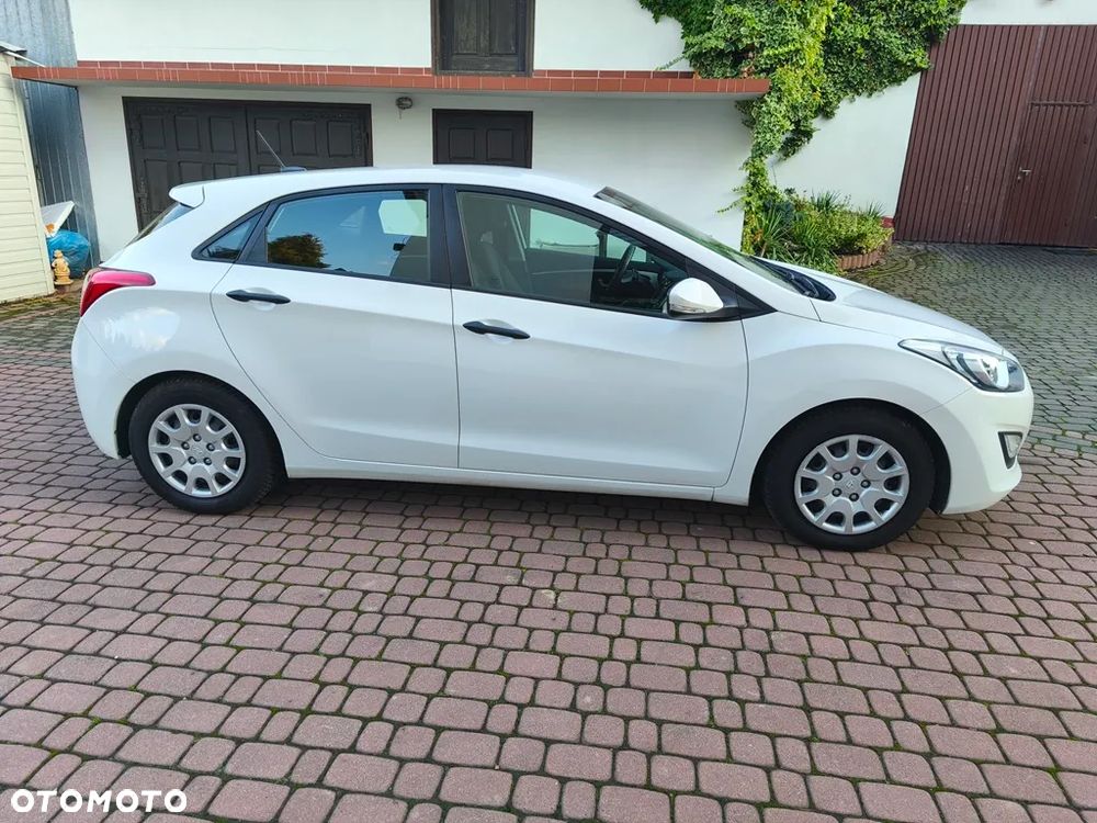 Hyundai i30 1.4 Trend - 9
