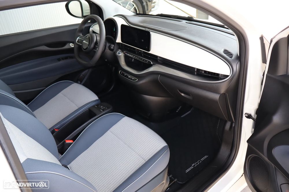 Fiat 500e 3 + 1 42kWh Icon - 14