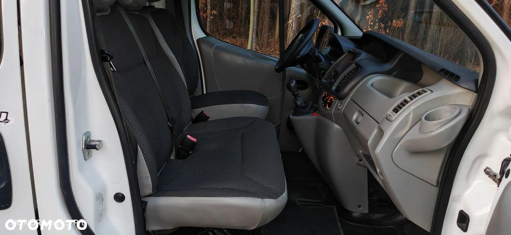 Renault Trafic - 10