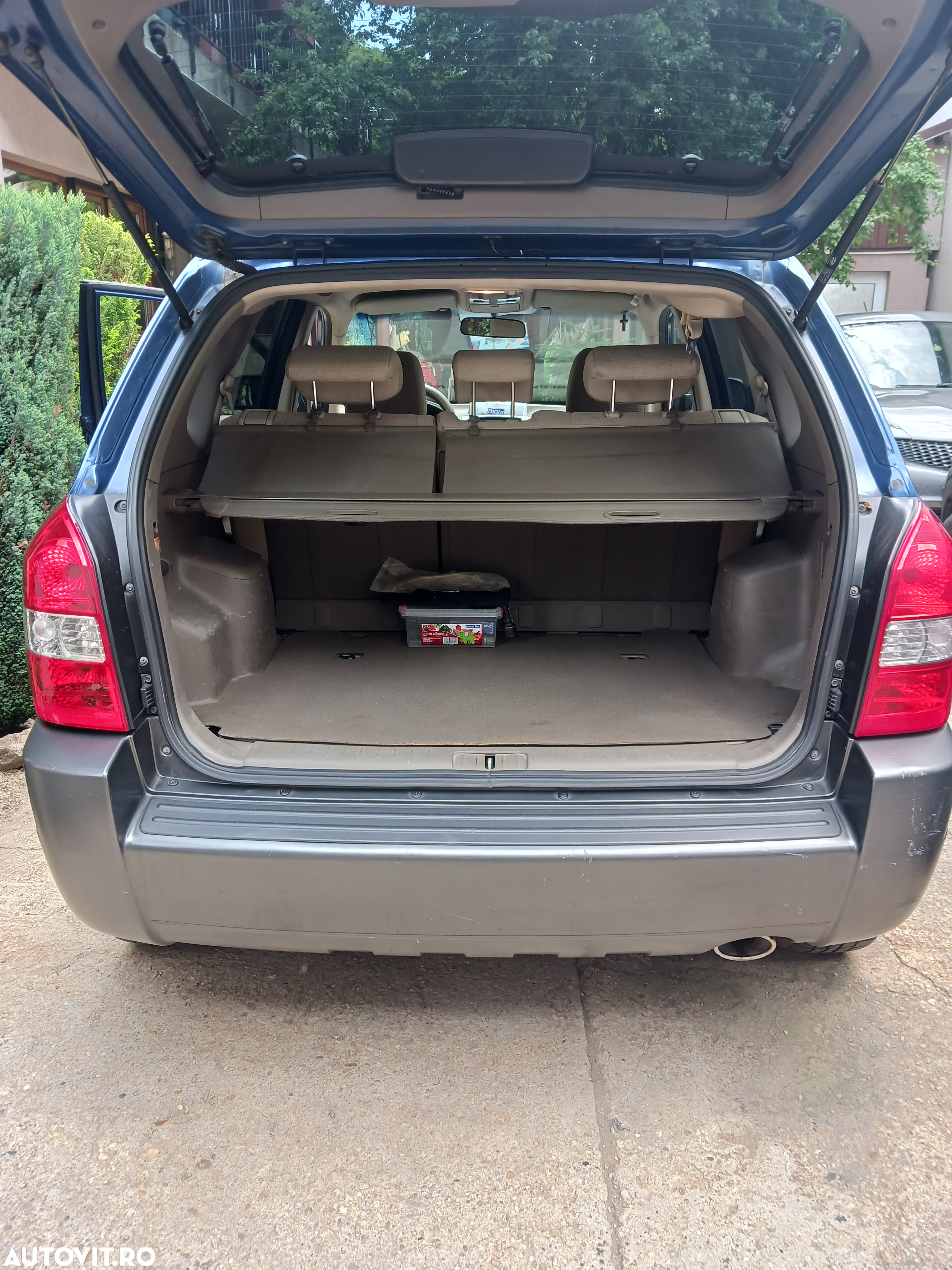 Hyundai Tucson 2.0 - 12