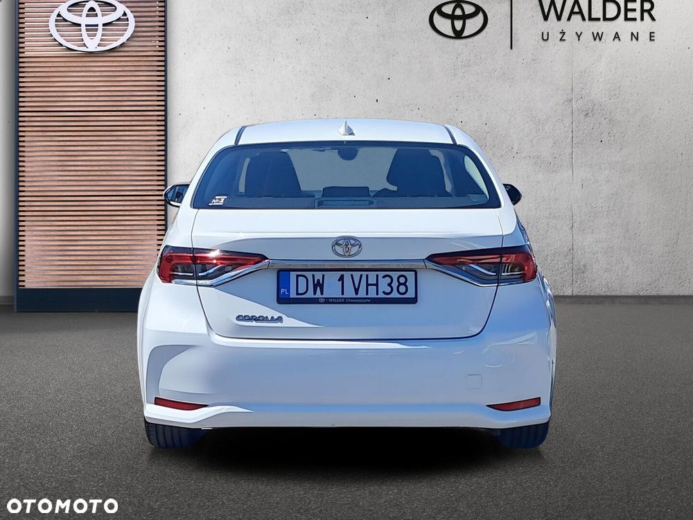 Toyota Corolla - 4