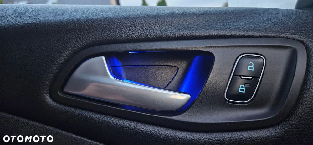 Ford Kuga 2.0 TDCi 4x4 Titanium - 25