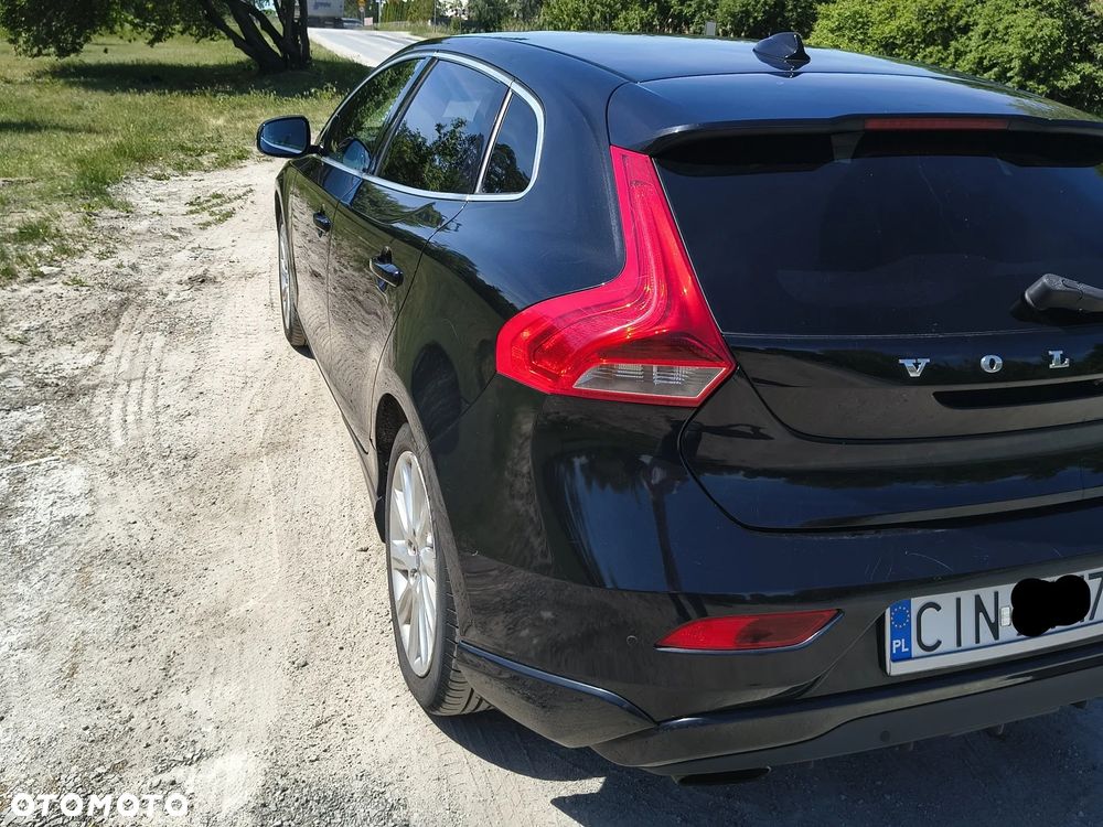 Volvo V40 D2 R-Design - 7