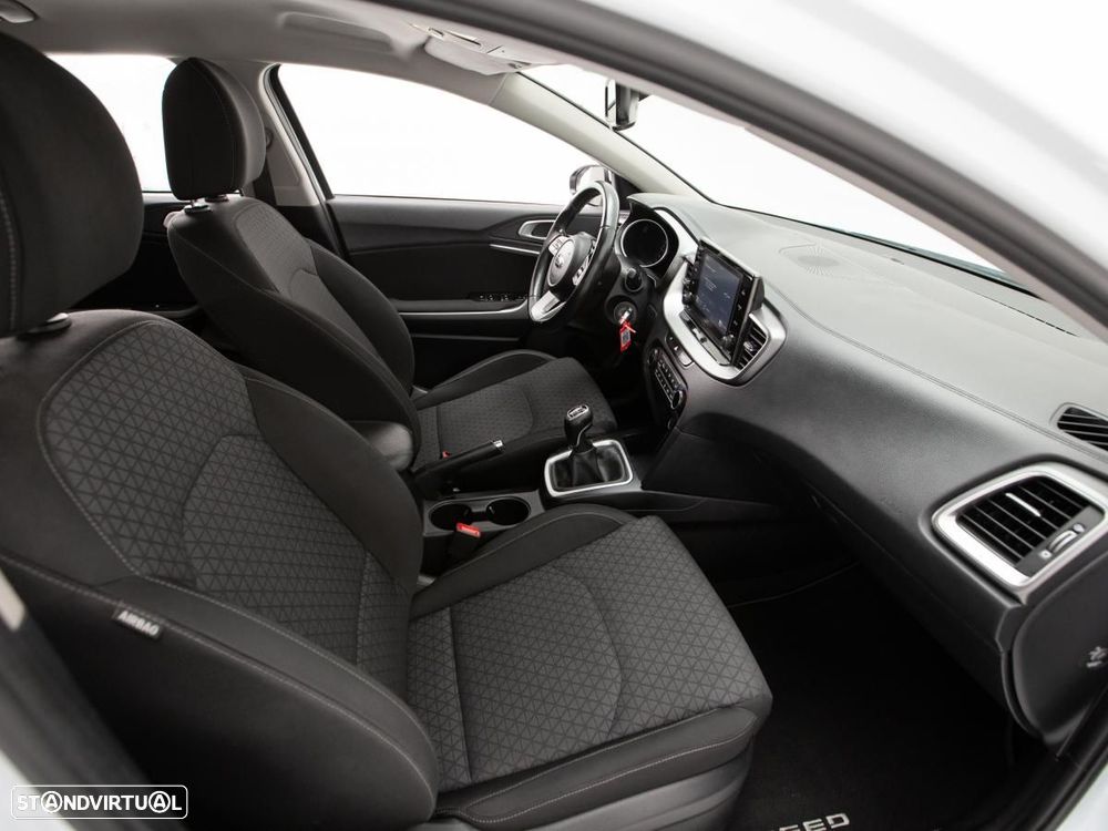Kia Ceed 1.0 T-GDI Urban - 9