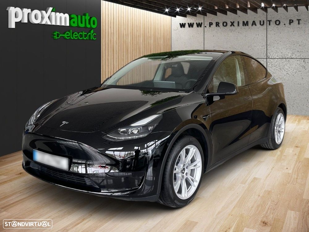 Tesla Model Y Standard - 1