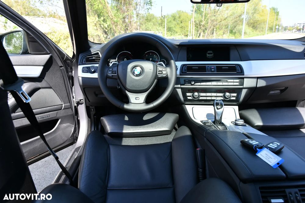 BMW Seria 5 525d xDrive Sport-Aut. Luxury Line - 30
