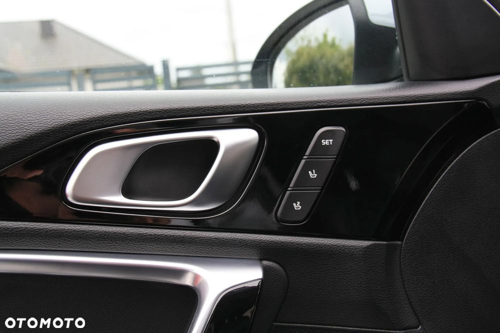 Kia Ceed 1.4 T-GDI OPF Platinum Edition - 26