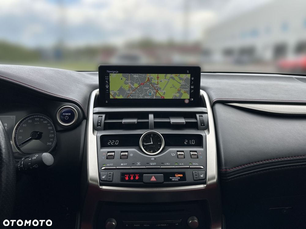 Lexus NX 300h F Sport Edition AWD - 18