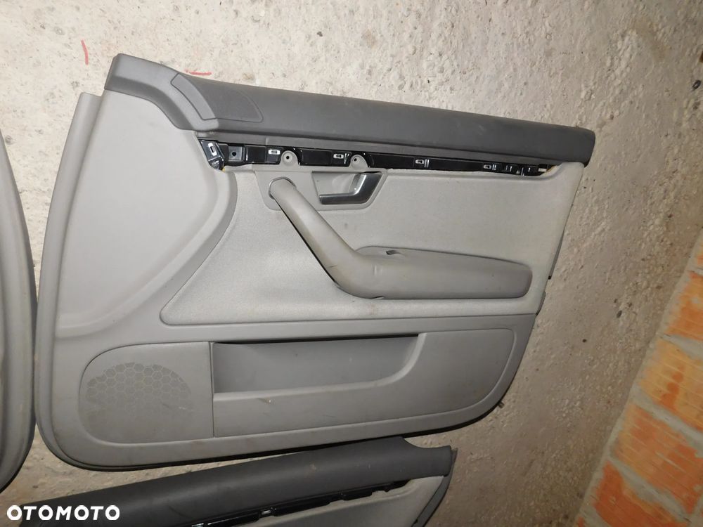 tapicerka drzwi boczki AUDI A4 B6 B7 komplet - 5