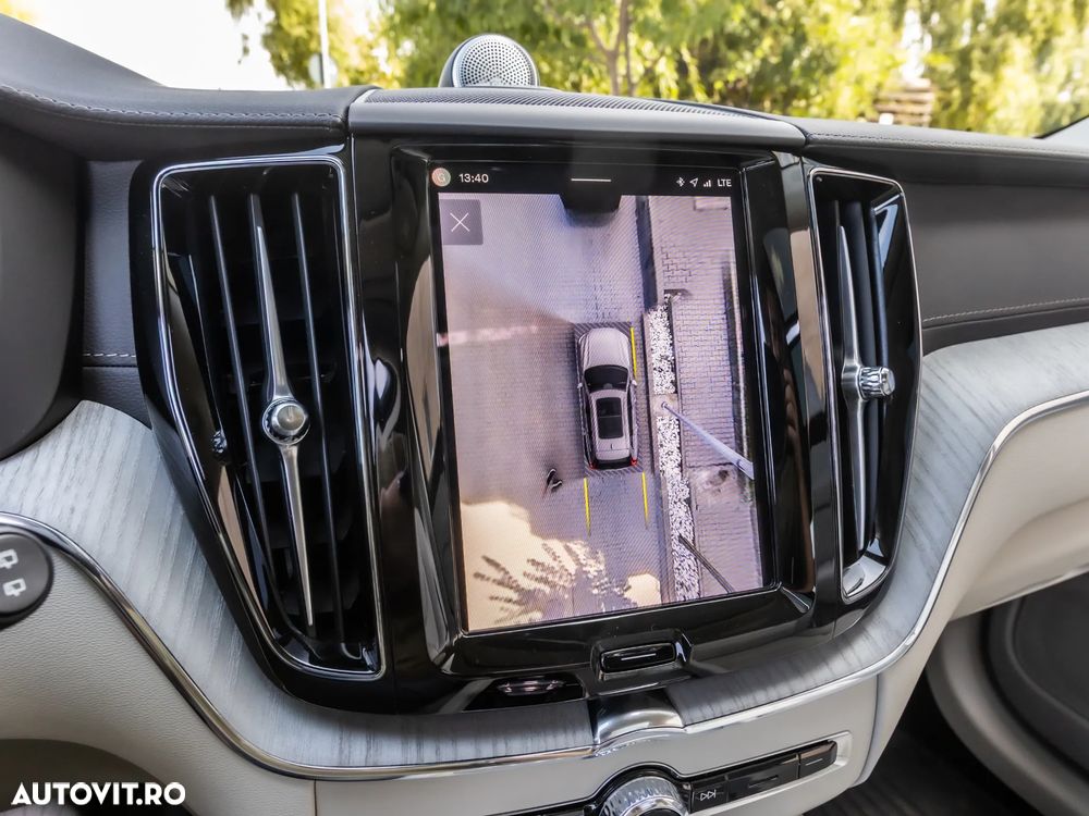 Volvo XC 60 T8 AWD AT PHEV Ultra Dark - 38
