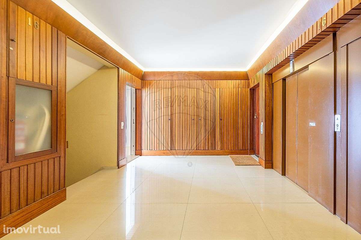 Apartamento T5 para venda - Grande imagem: 2/48