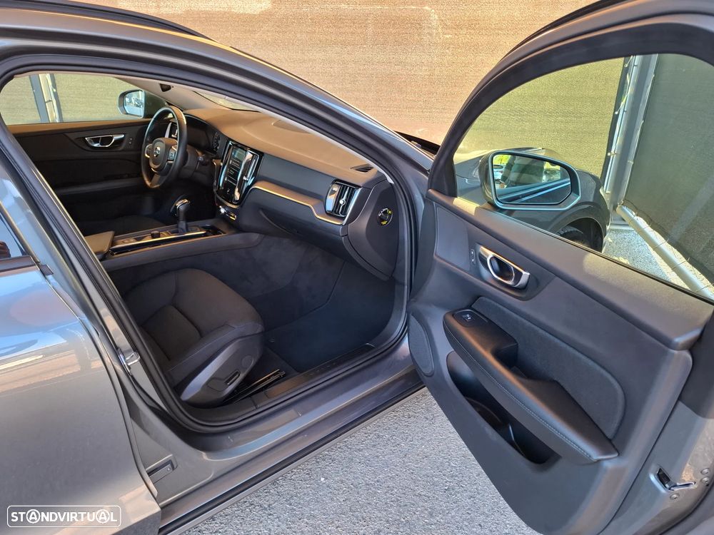 Volvo V60 2.0 D3 Momentum - 56