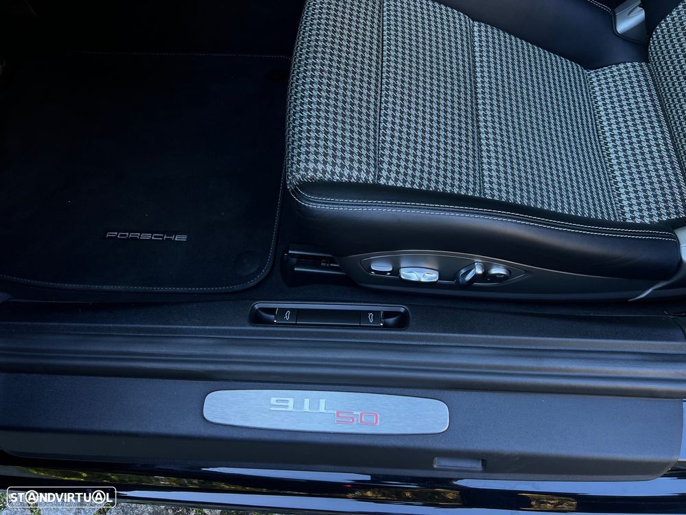 Porsche 911 (991) Carrera 2 50th Anniversary Edition - 23