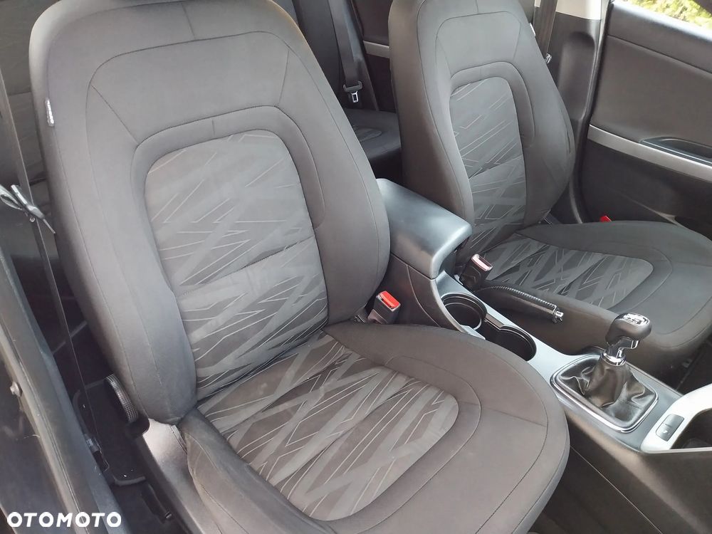 Kia Ceed 1.4 CVVT Dream Team Edition - 24