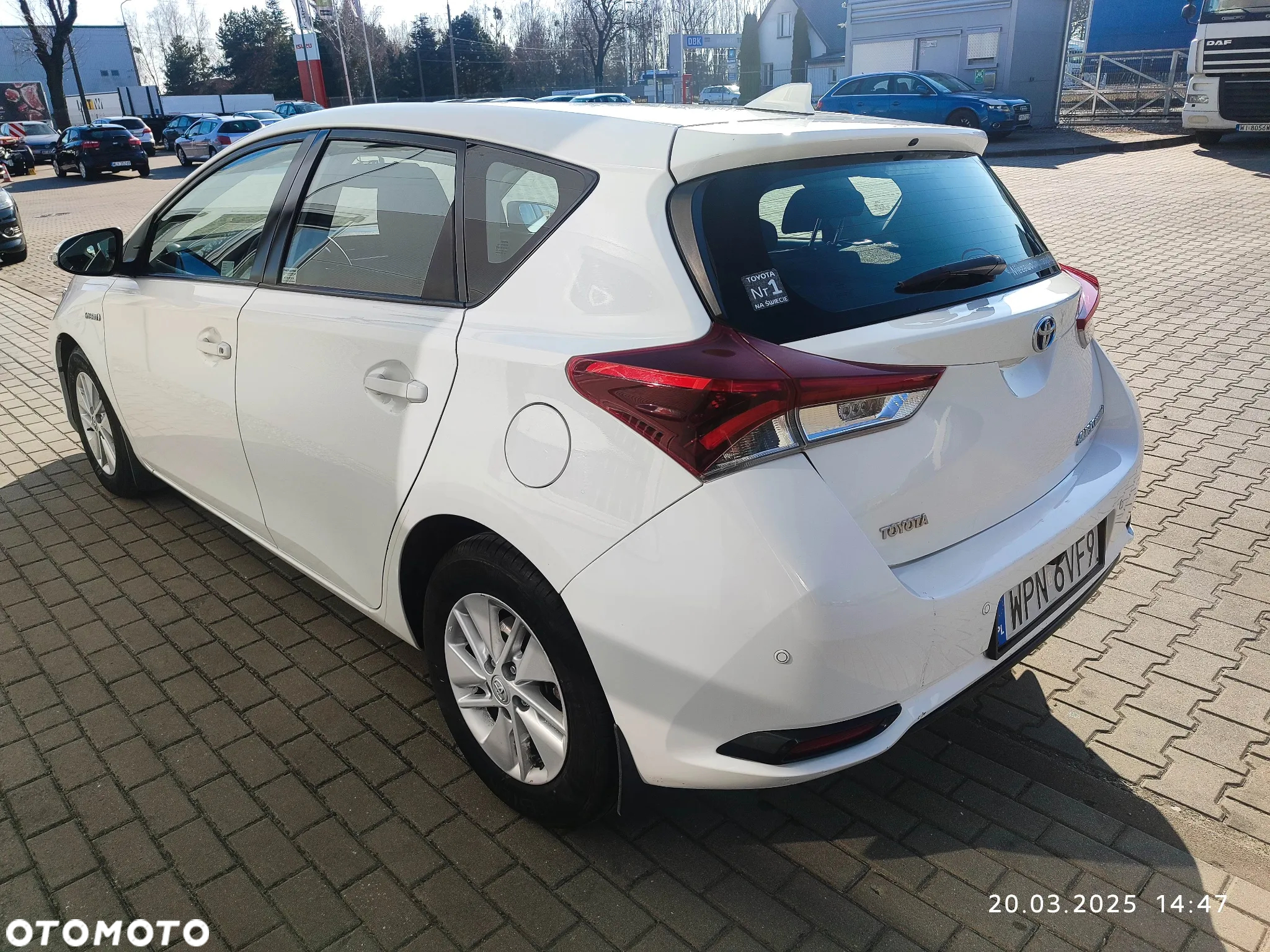 Toyota Auris Hybrid 135 Comfort - 4