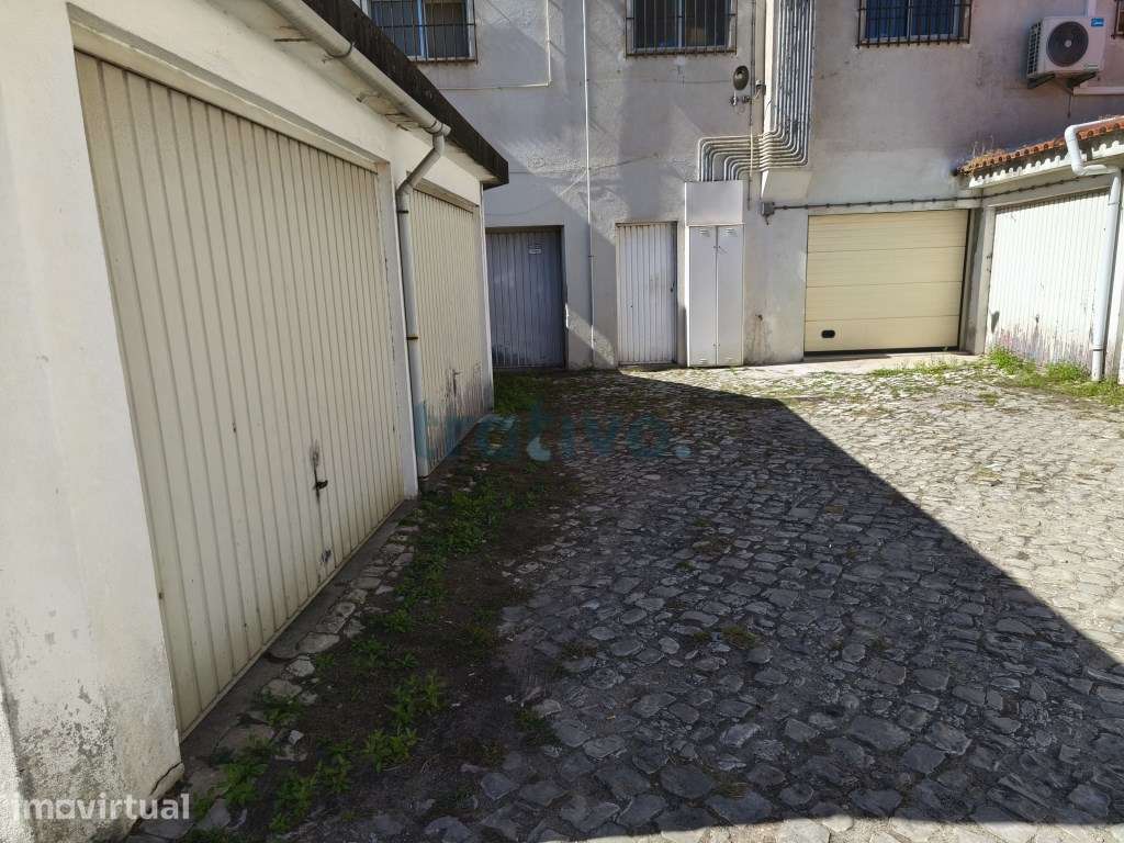 Arrendamento de garagem na Rua General Humberto Delgado, Coimbra - Grande imagem: 5/5