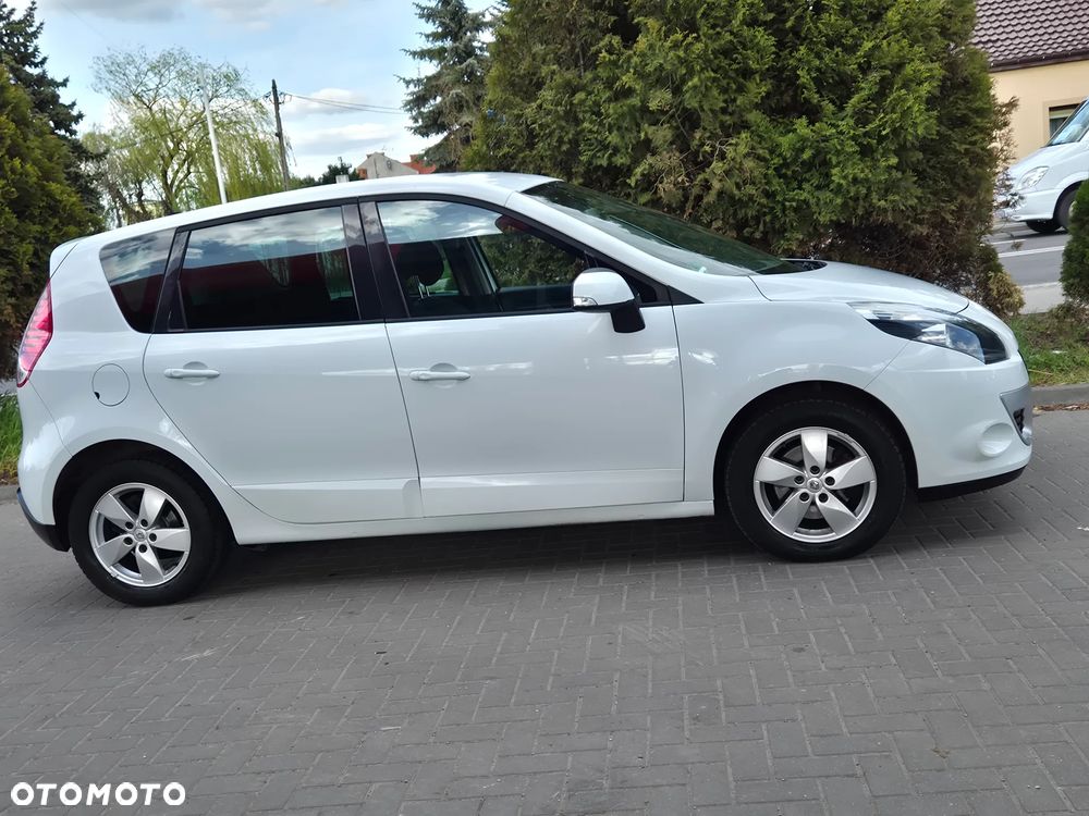 Renault Scenic 1.5 dCi Emotion - 15