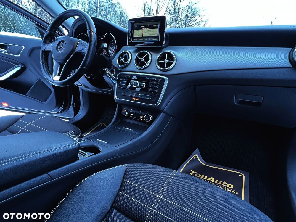 Mercedes-Benz GLA 200 7G-DCT Style - 17